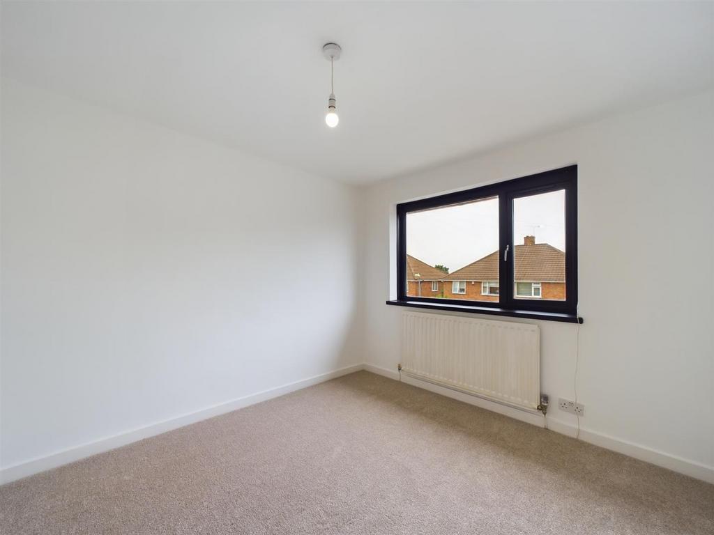 2 nd bedroom