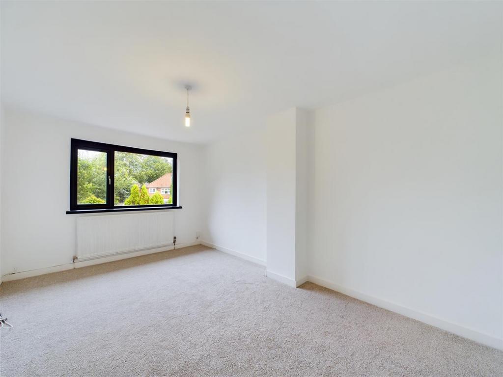 MASTER BEDROOM.jpg