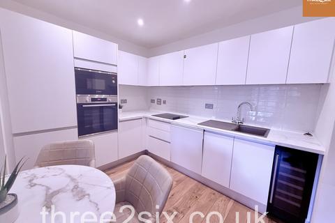 2 bedroom apartment to rent, Axium 40 Windmill Street, Birmingham, B1 1GA, B1