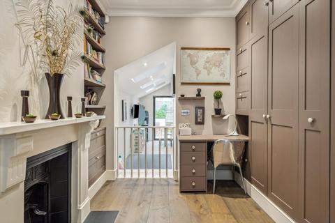 4 bedroom terraced house for sale, Wakehurst Road, London, SW11