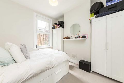 1 bedroom flat to rent, Duntshill Road, London SW18