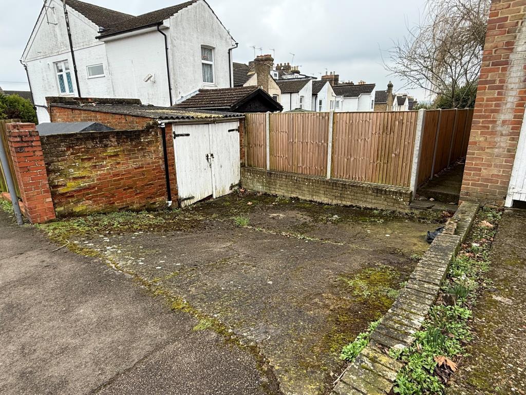 Garage with forecourt
