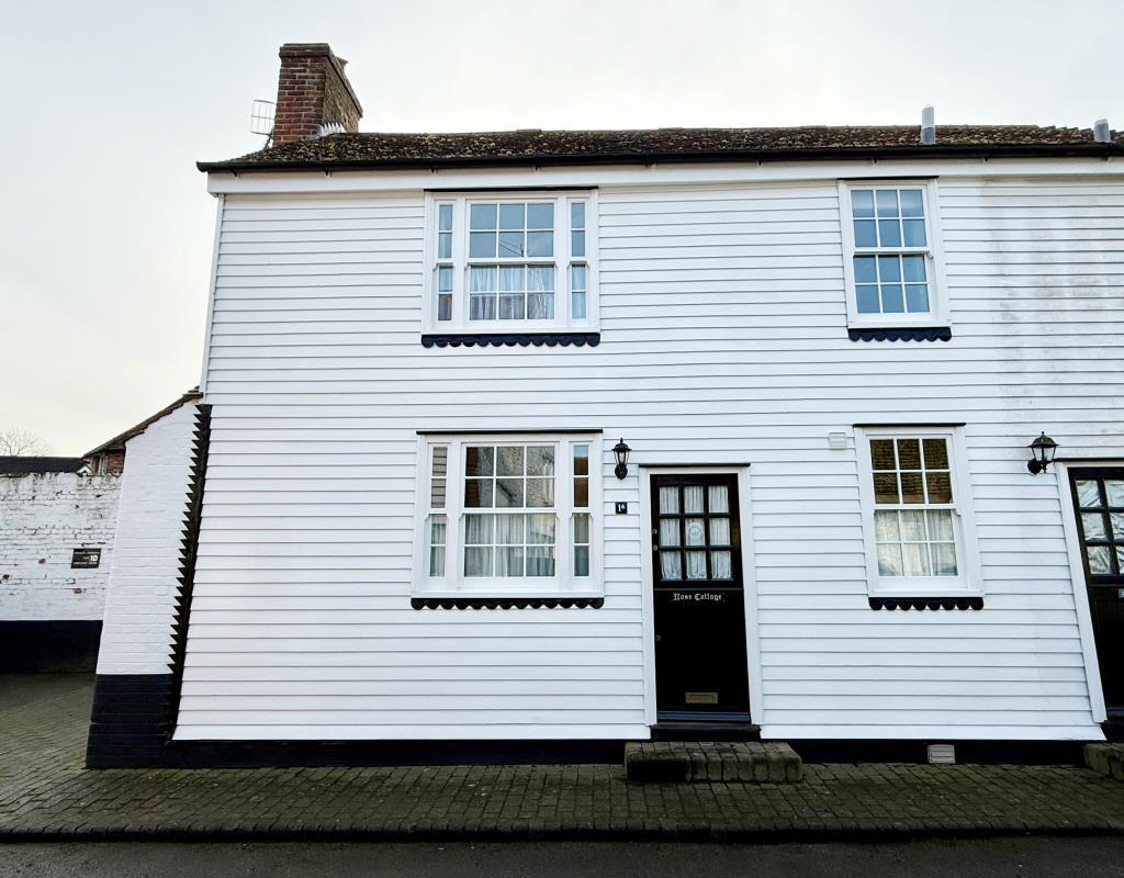 Semi-detached cottage