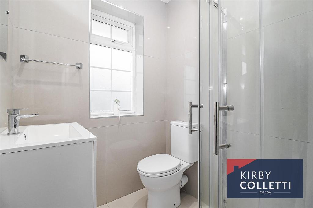 En suite shower room to bedroom three