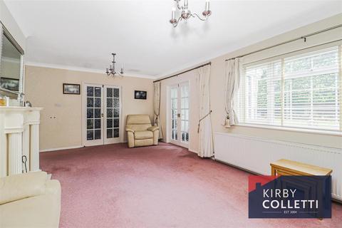 undefined, Howfield Green, Hoddesdon