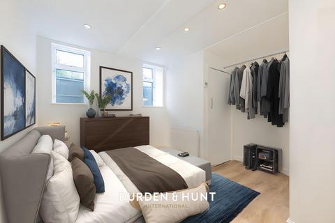 1 bedroom apartment for sale, High Road, Woodford Green, IG8