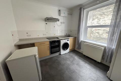 2 bedroom flat for sale, Flat 2, Howard Way, Madford Lane, Launceston, Cornwall