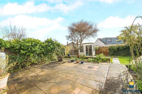 67 Brocks Drive, Fairlands, Guildford, GU3 3NQ