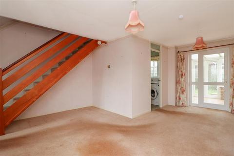 2 bedroom end of terrace house for sale, Perth Way, Horsham