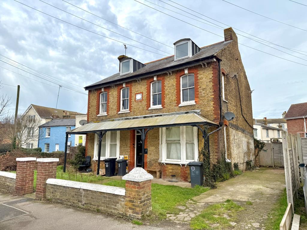 Detached block of flats