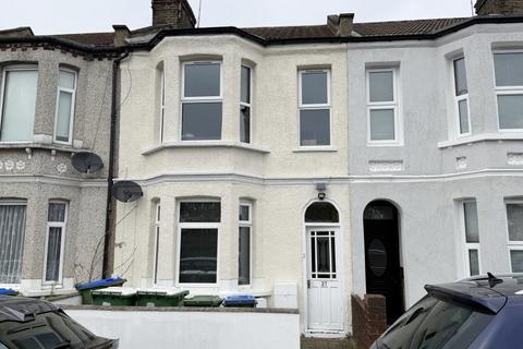 1 bedroom flat for sale, First Floor Flat, 27A Abbey Road, Belvedere, Kent