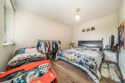 2 bedroom flat for sale, London Road, Kingston Upon Thames KT2