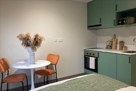 undefined, Victoria Road, Feltham, Middlesex, TW13