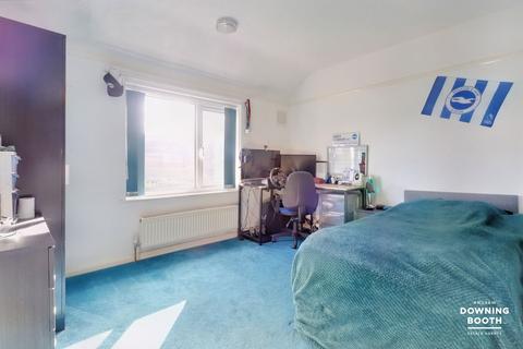 21 Weston Road, Lichfield, WS13 7NT