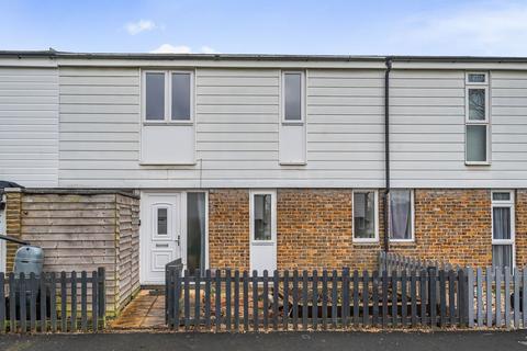 10 Cairngorm Close, Basingstoke, RG22 5DS