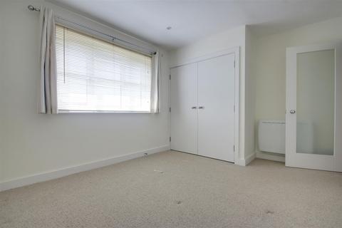 undefined, Water Lane, Kings Langley