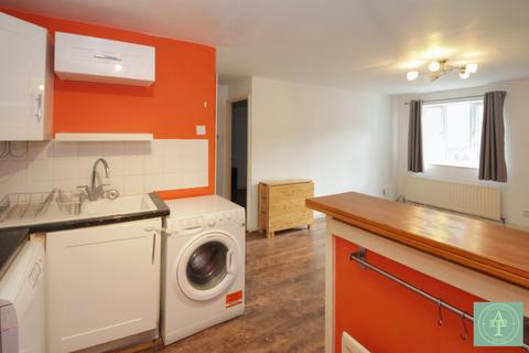 2 Haynes Close, London, N11 1HH