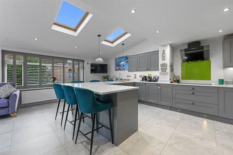 10 Sheldrick Link, Springfield, Chelmsford, CM2 6GJ