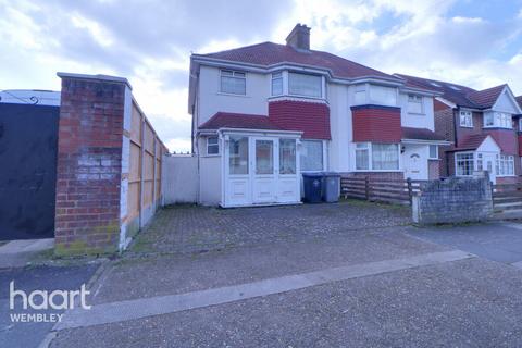 3 bedroom semi-detached house for sale, Wembley Triangle