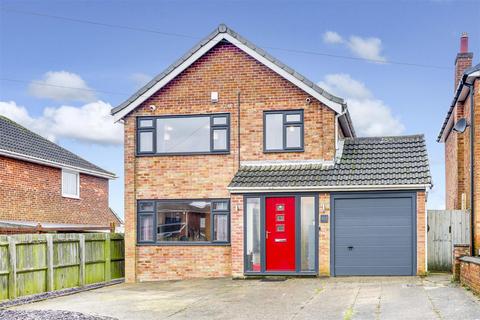 3 bedroom detached house for sale, Brownlow Drive, Rise Park NG5