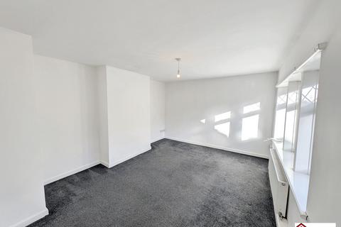 2 bedroom flat for sale, Meadow Road, Neath, Neath Port Talbot. SA11 2AB