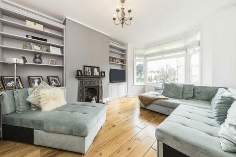 3 bedroom flat for sale, Kerrison Road, London W5