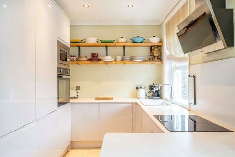 4 bedroom maisonette for sale, Southey Road, London SW19