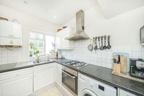 3 bedroom house to rent, Havelock Road, London SW19