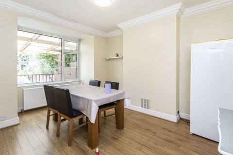 4 bedroom house to rent, Martin Grove, Morden SM4