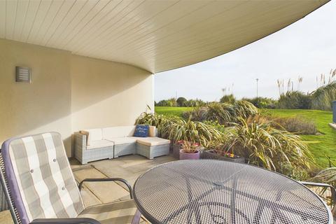 3 bedroom apartment for sale, Boscombe Overcliff Drive, Bournemouth, Dorset, BH5