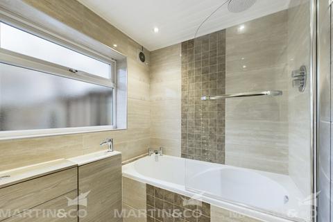 3 Manor Close, Norton, Doncaster, DN6 9DJ