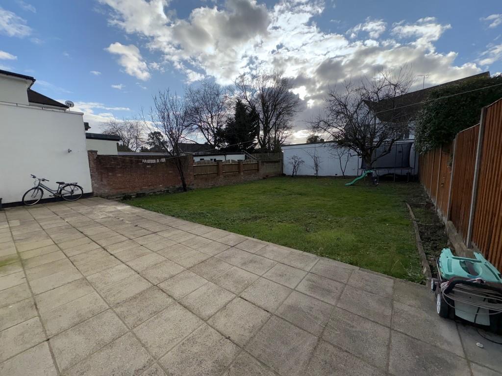 465 Rayners Lanegarden