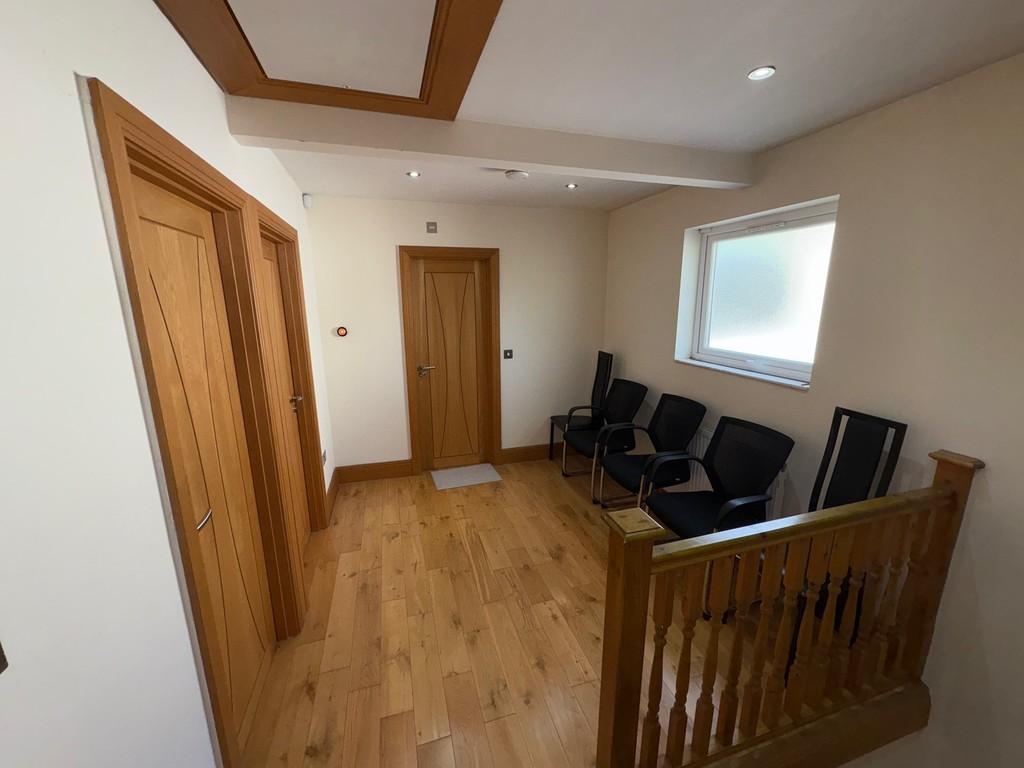 465 Rayners Lane Landing