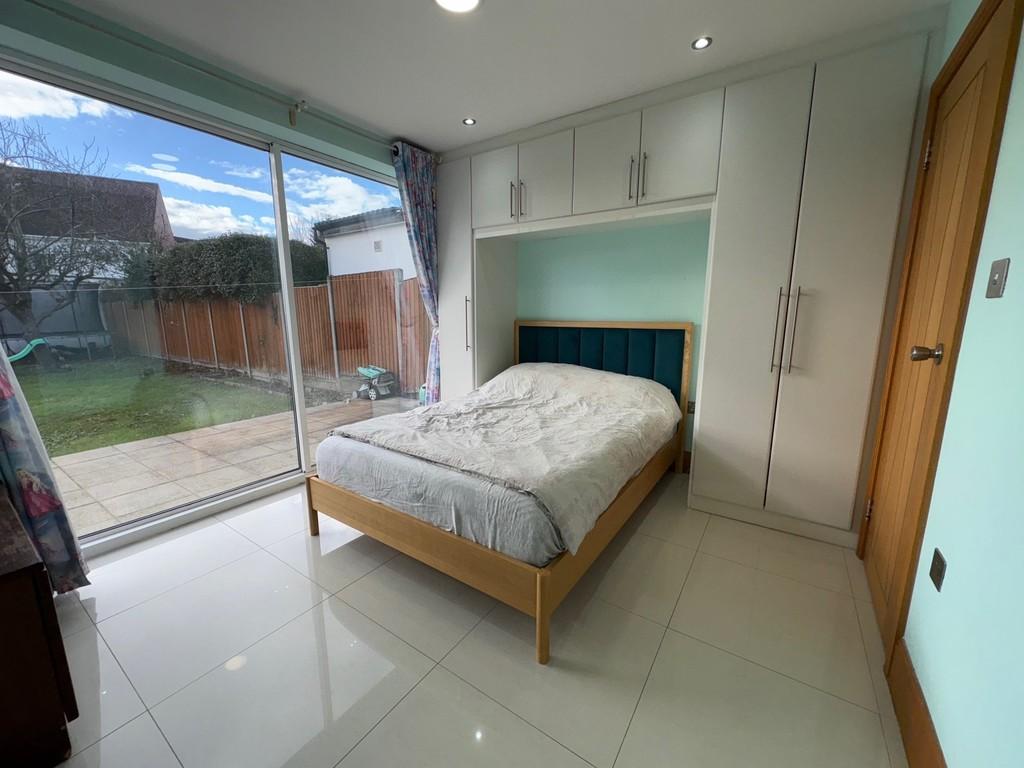 465 Rayners Lane Bed3