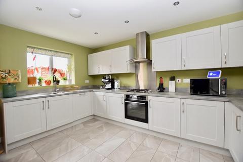 4 bedroom detached house for sale, Cross Grove, Pocklington