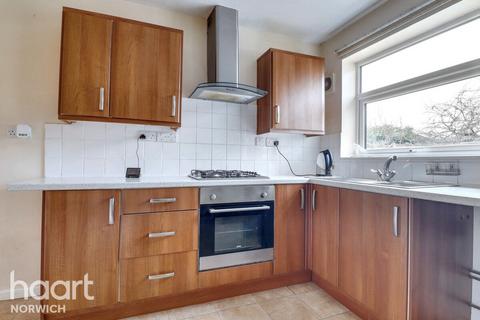 2 bedroom semi-detached bungalow for sale, Peregrine Road, Norwich
