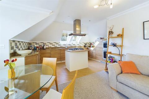 Apartment 9, Driftwood, 9 Byron Road, Bournemouth, BH5 1AN