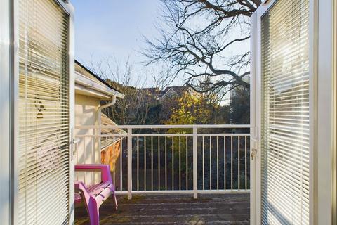 Apartment 9, Driftwood, 9 Byron Road, Bournemouth, BH5 1AN