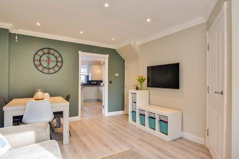 8 Buckthorn Road, Dunmow, CM6 1HZ