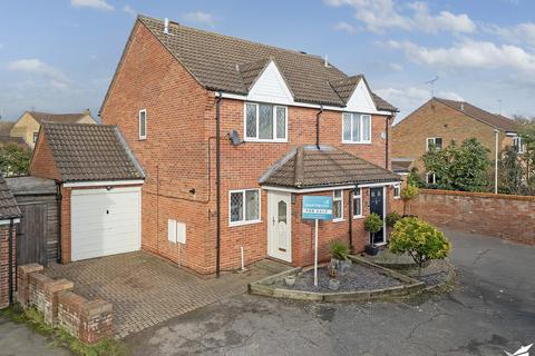 3 bedroom semi-detached house for sale, Golding Thoroughfare, Chelmsford