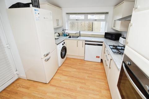 4 bedroom detached house for sale, Santa Monica Road, Bradford BD10