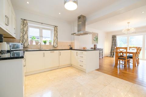 166 Poverest Road, Petts Wood, Orpington, BR5 1GU