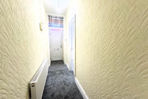 2 bedroom terraced house to rent, Queensgate, Heaton, Bolton