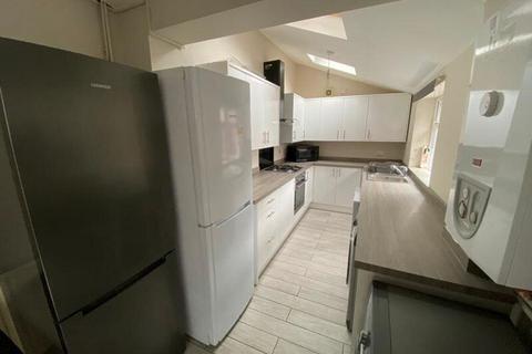 6 bedroom house to rent, Balfour Road, Nottingham NG7