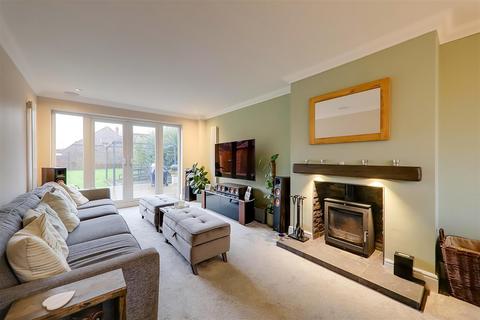 4 bedroom detached house for sale, Littlehampton Road, Worthing