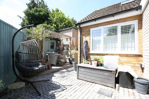 undefined, Lodge Close, Mancetter