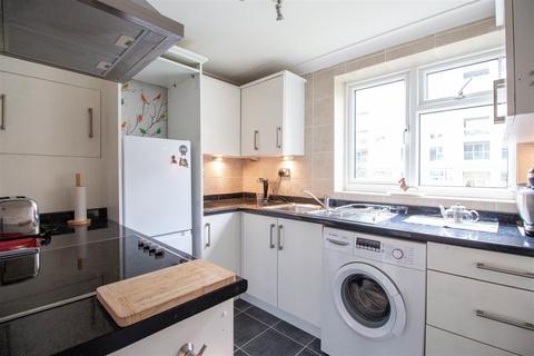 2 bedroom flat for sale, Perrymount Road, Haywards Heath