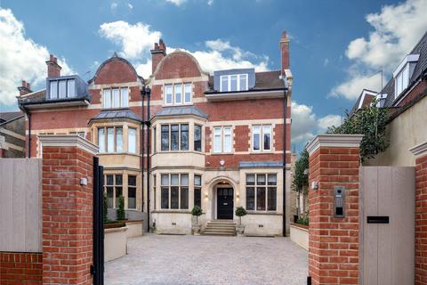 7 bedroom semi-detached house for sale, Rosslyn Hill, London, NW3