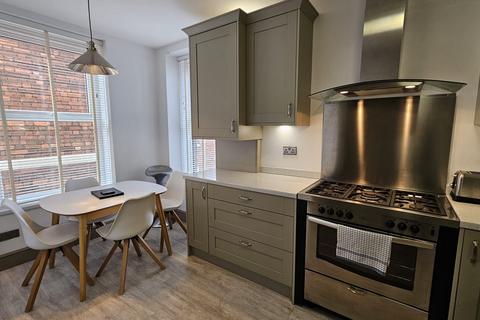 2 bedroom flat to rent, Uplands Crescent, Uplands, SA2