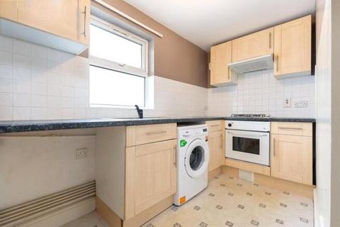 London Road, Mitcham CR4